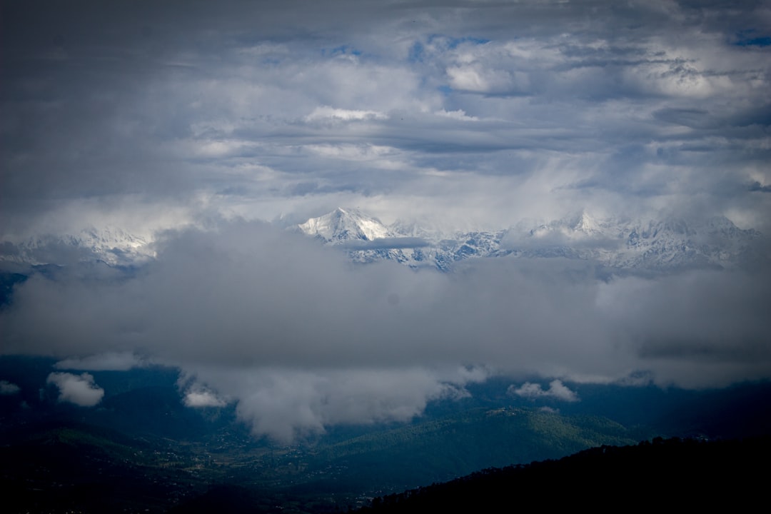 Dehradun to Kausani taxi