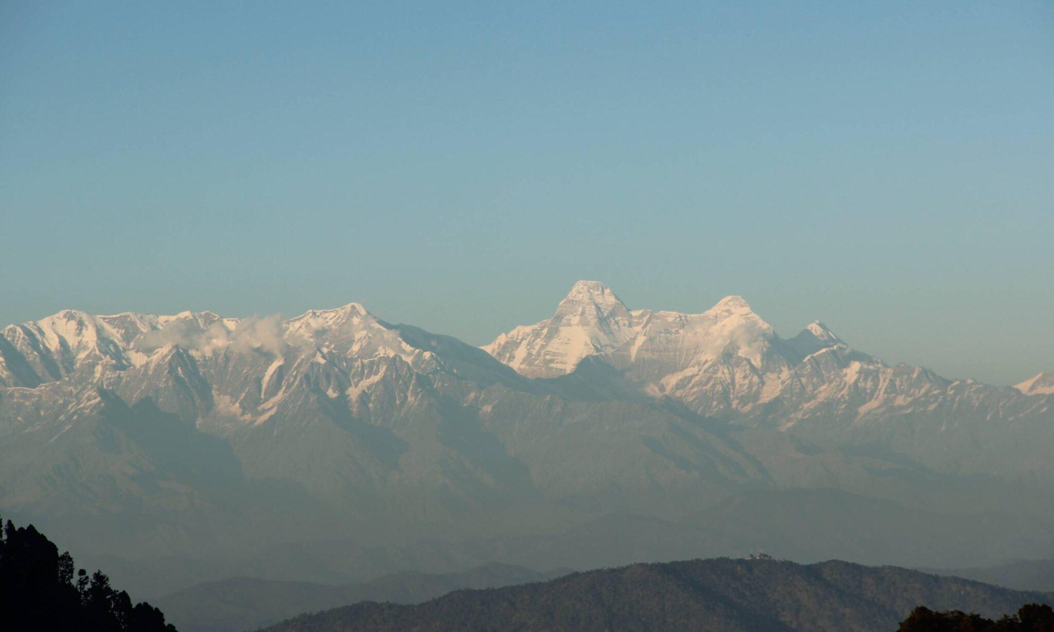 Dehradun to  Nainital Cabs