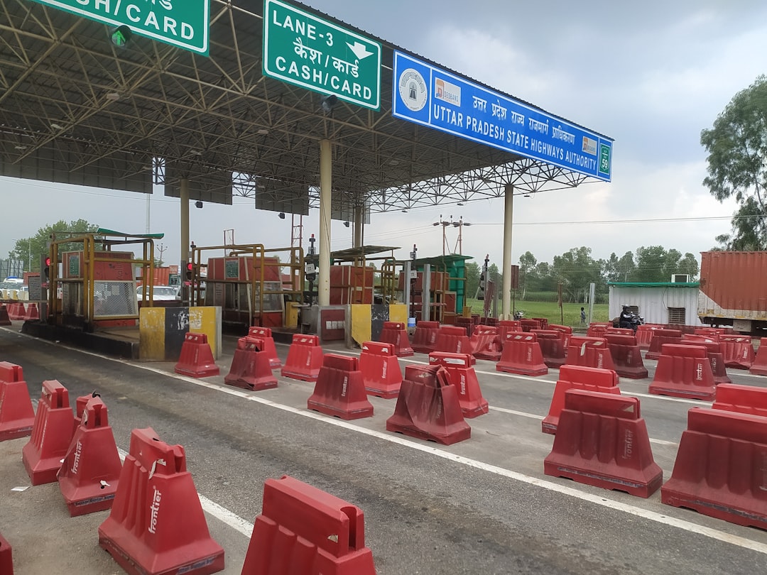 Delhi to Saharanpur Taxi