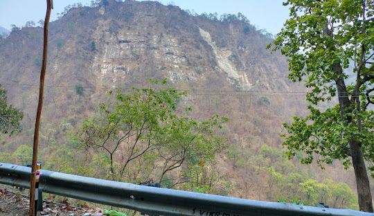 Dehradun to Tanakpur Cabs