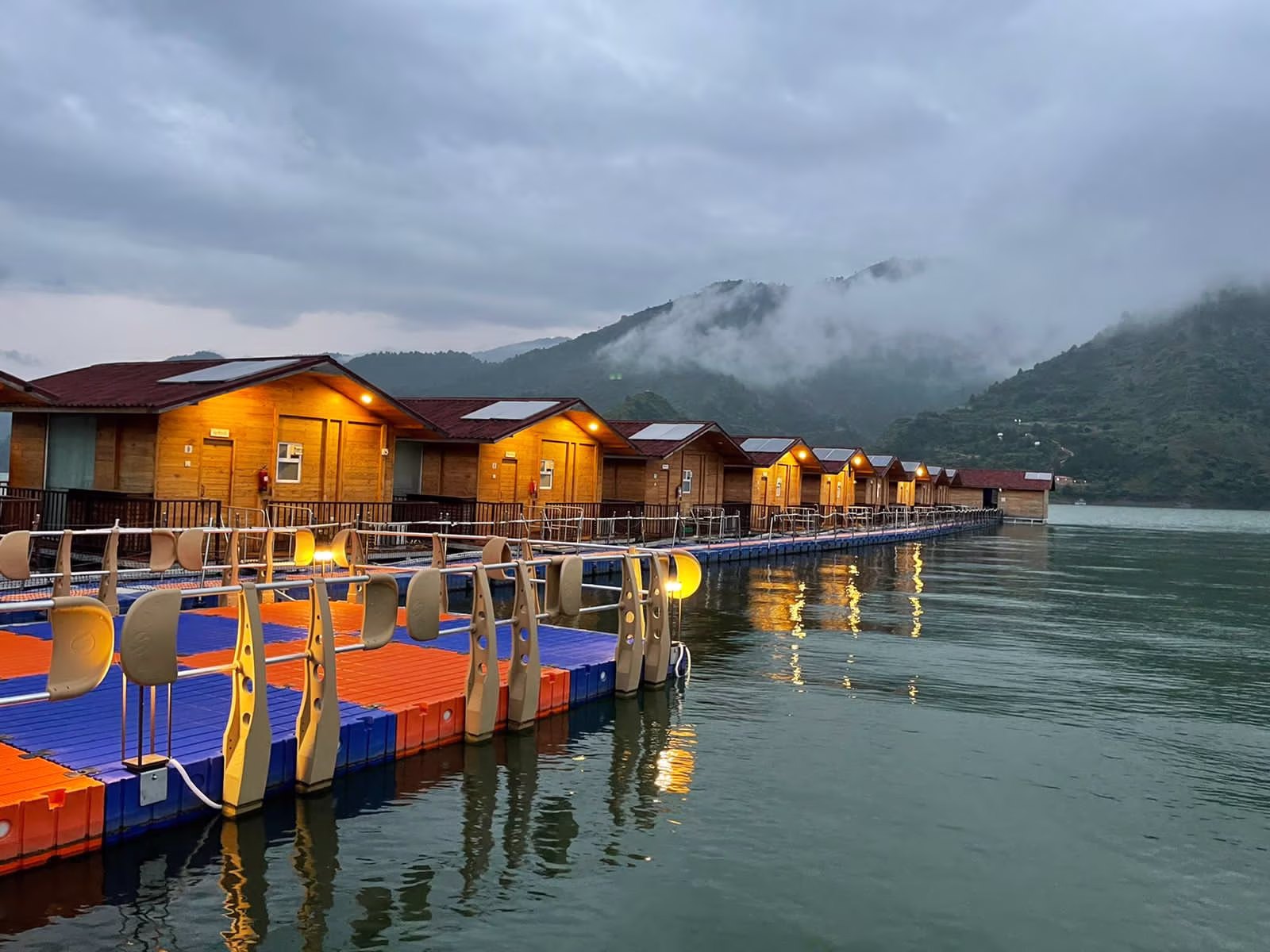 Jolly Grant Airport to  Tehri Cab