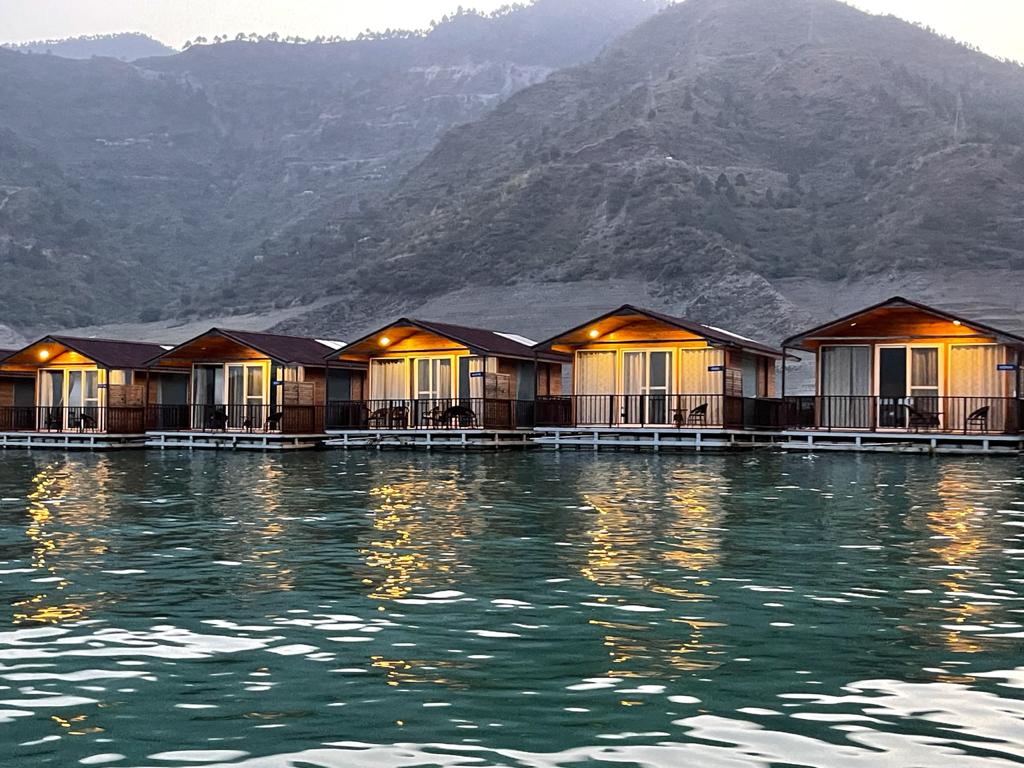 Jolly Grant Airport to  Tehri Cab